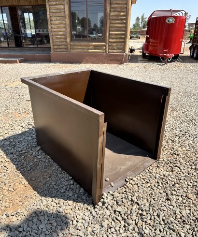 CAJA PARA ABONO PARA TRACTOR PEQUEÑO